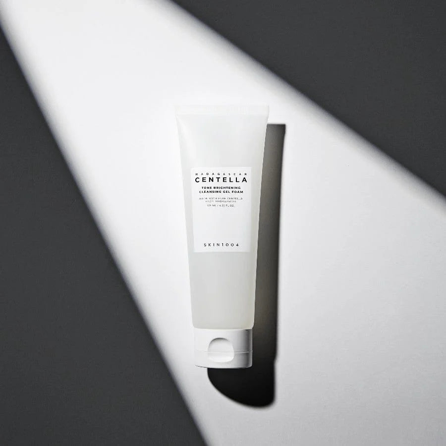 SKIN1004 - MADAGASCAR CENTELLA TONE BRIGHTENING CLEANSING GEL FOAM 125ml